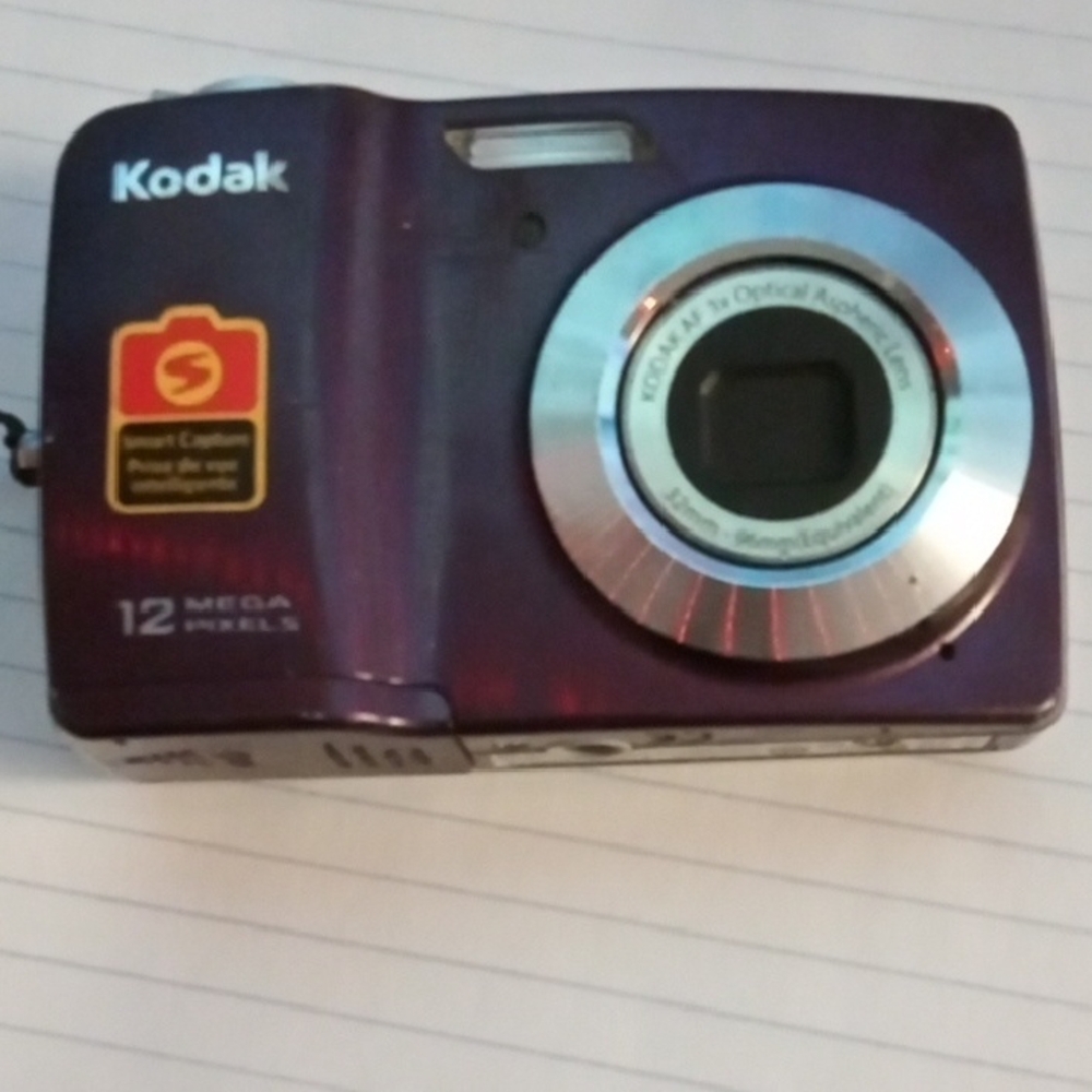 Kodak Purple Digital Camera Compact Point-and-Shoot